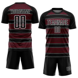 Camiseta de fútbol personalizada con sublimación de líneas y formas geométricas en blanco y negro carmesí