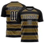 Camiseta de fútbol personalizada con sublimación de líneas y formas geométricas en negro, dorado antiguo y blanco Camiseta de fútbol personalizada con sublimación de líneas y formas geométricas en negro, dorado antiguo y blanco