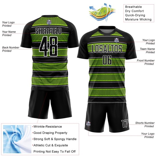 Camiseta de fútbol personalizada con sublimación de líneas y formas geométricas, color verde neón y blanco, en negro Camiseta de fútbol personalizada con sublimación de líneas y formas geométricas, color verde neón y blanco, en negro