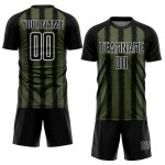 Camiseta de fútbol personalizada con sublimación de líneas blanco-oliva y negro Camiseta de fútbol personalizada con sublimación de líneas blanco-oliva y negro